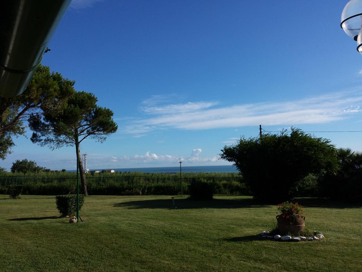 Country House Resort Villa Giardino Degli Eventi Fano Buitenkant foto