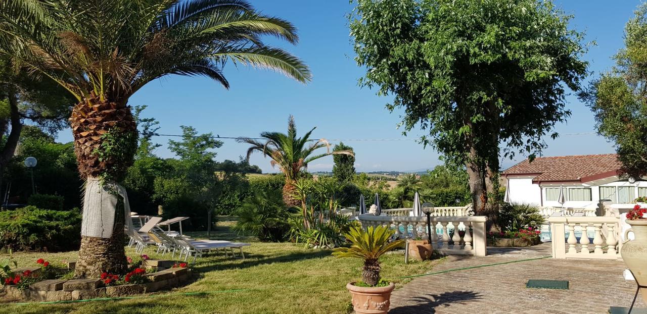Country House Resort Villa Giardino Degli Eventi Fano Buitenkant foto